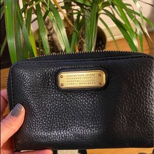 Marc Jacobs Black Wallet Wristlet